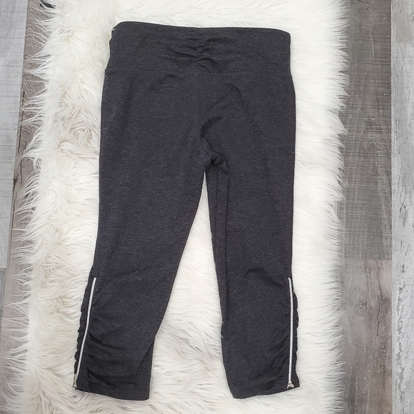 Tangerine cropped leggings with side zippers - Picture 5 of 10